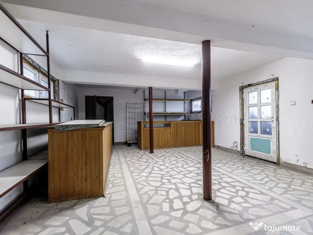 Clădire potrivită pentru proiecte educaționale sau de ...