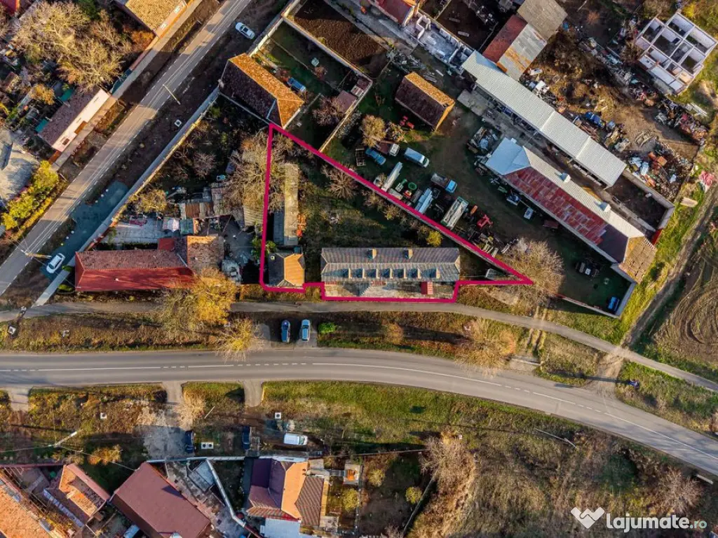 Clădire potrivită pentru proiecte educaționale sau de ...