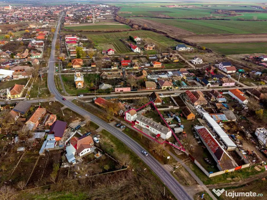 Clădire potrivită pentru proiecte educaționale sau de ...