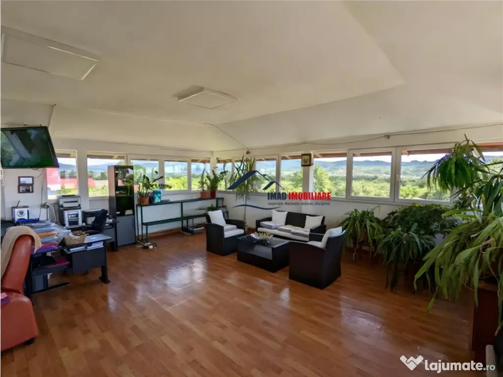 Vila Impresionanta cu peisaj de poveste Teren 12.000 mp - C 