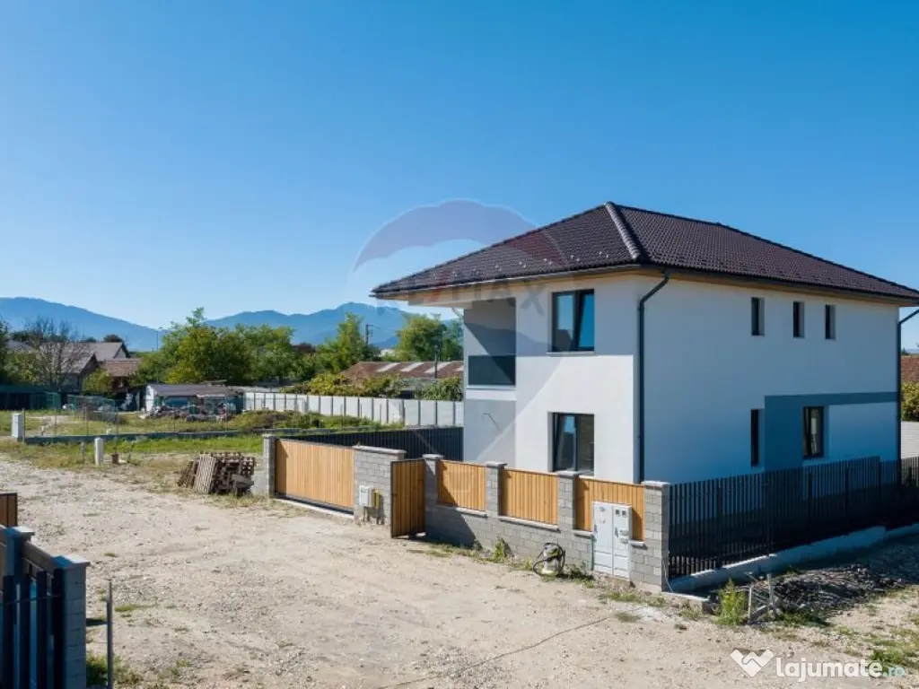 Casă / Vilă cu 5 camere de vânzare