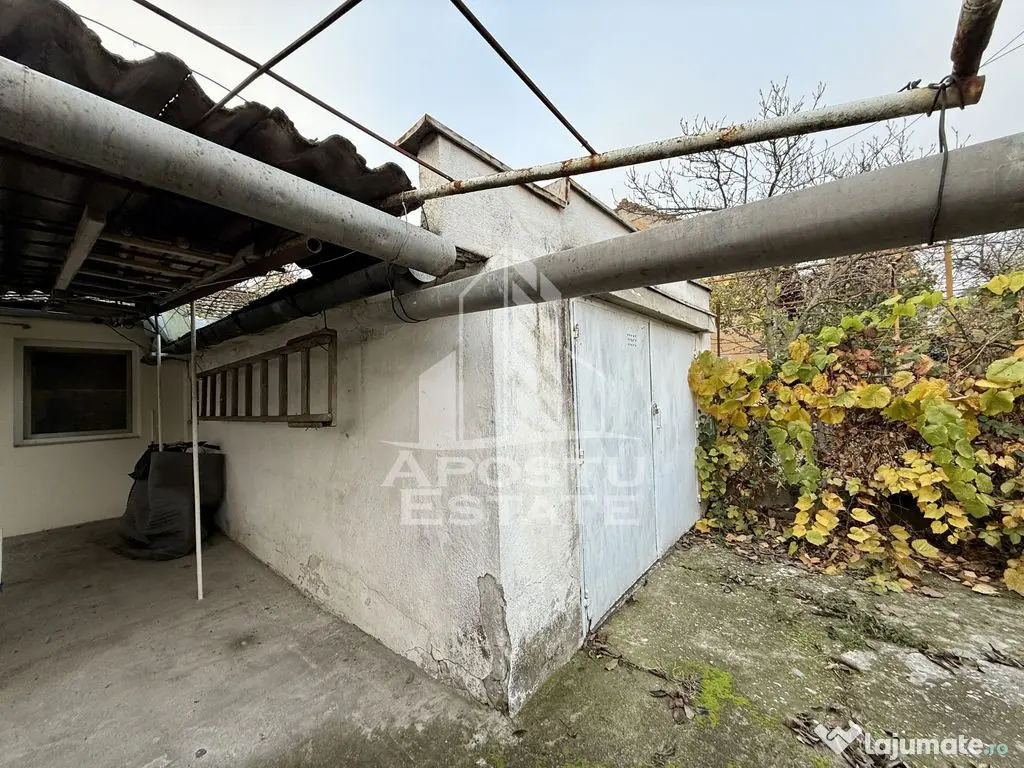 Casa individuala cu 2 fronturi stradale, teren 480mp, zon...