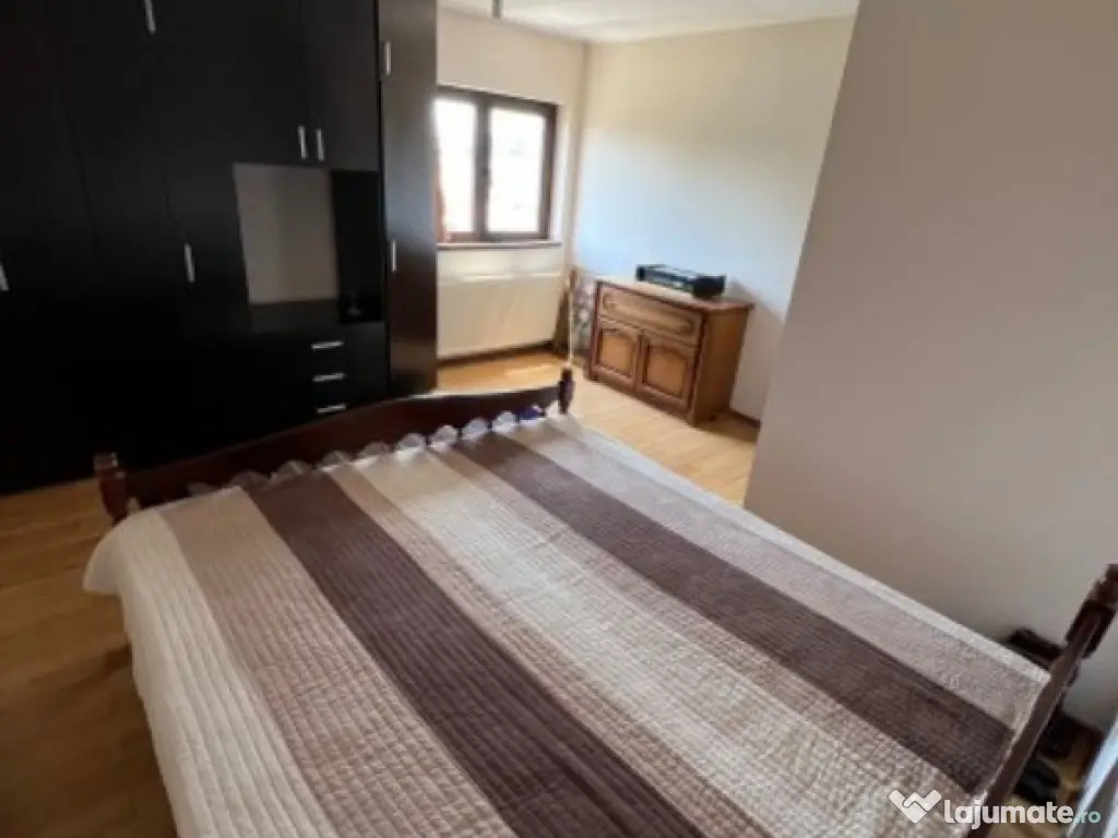 Casa 5 camere, P+1+Pod, toate utilitatile