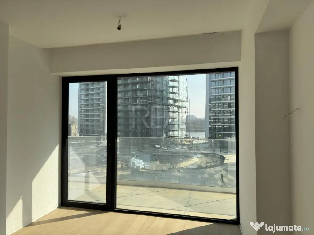 4 camere langa Promenada Mall in One Lake Club 