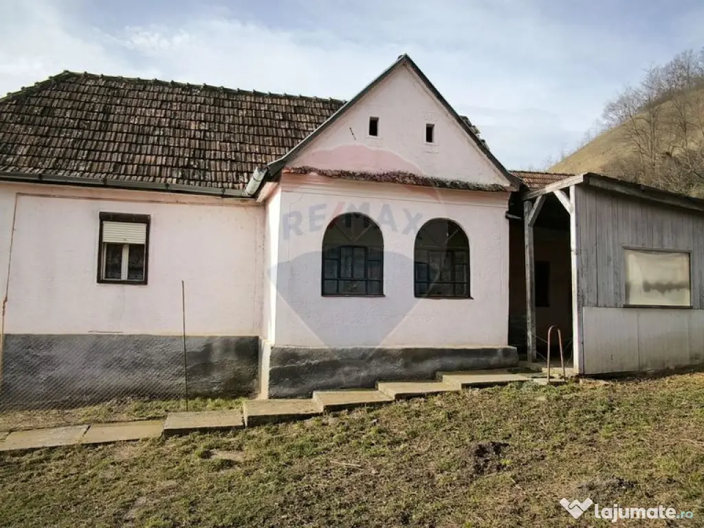 Casă la țară in Transilvania - sat sasesc Păucea, jud...