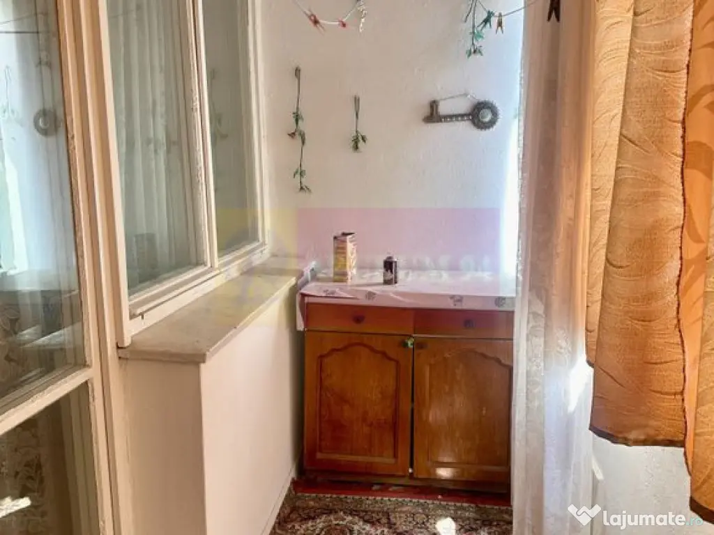 Apartament 3 camere Baba Novac- stradal-superpret 