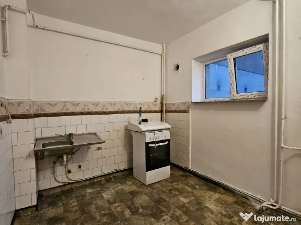 Ap 3 cam, Razboieni, cf 1, et 1, coaja, 72500 euro 