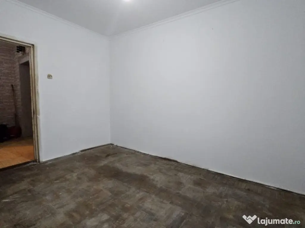 Ap 3 cam, Razboieni, cf 1, et 1, coaja, 72500 euro 