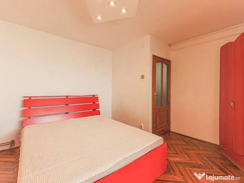 Vandut! Apartament 2 camere, decomandat, 64 mp, etaj 4/4 
