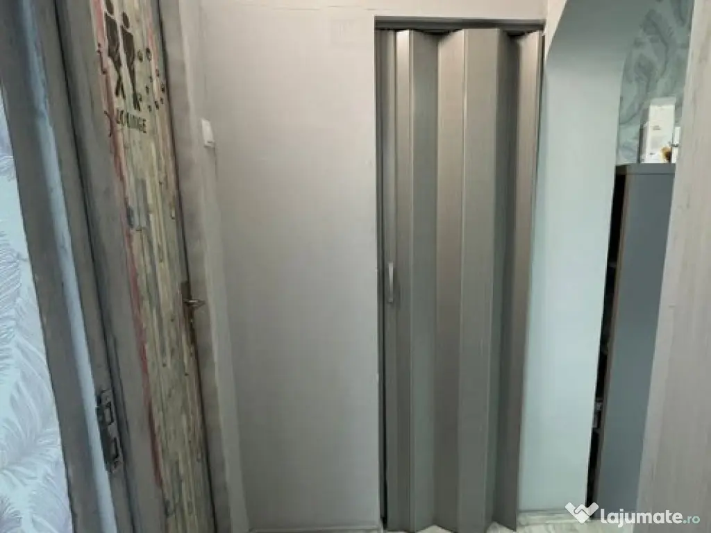 Spațiu comercial, zona Podu Roș, la bulevard 