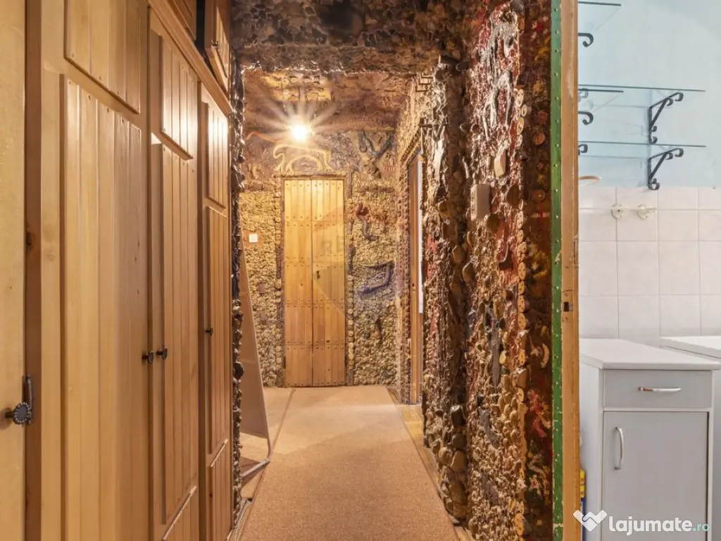 Apartament cu 3 camere de vânzare în zona Aurel Vlaicu