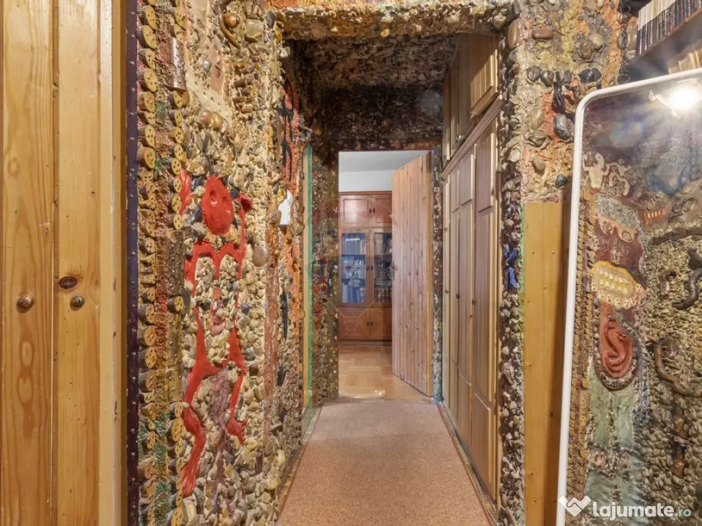 Apartament cu 3 camere de vânzare în zona Aurel Vlaicu