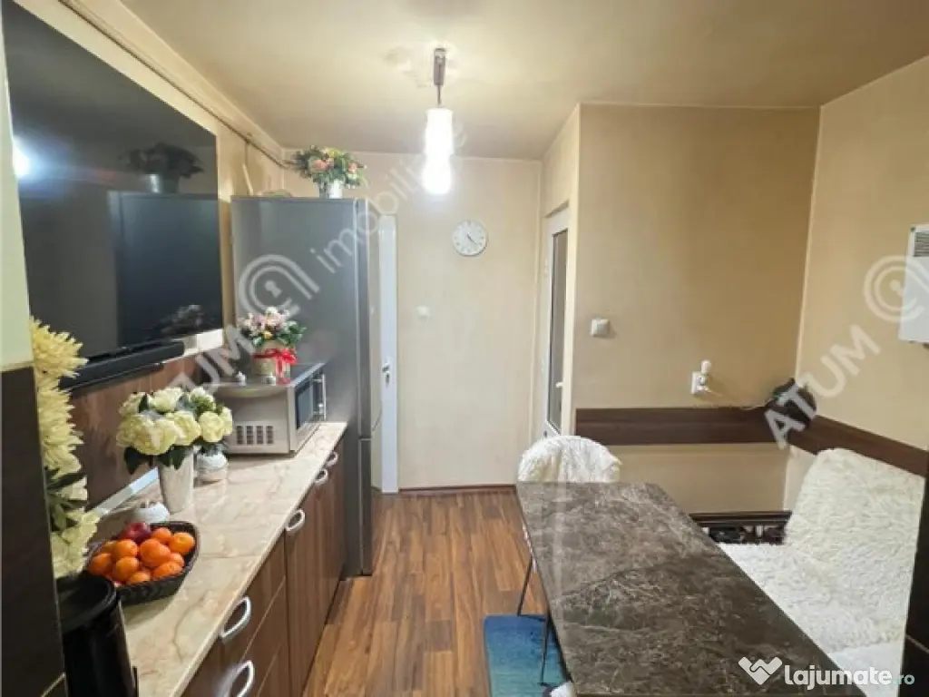 Apartament 3 camere decomandate 2 balcoane zona Mihai Viteaz 