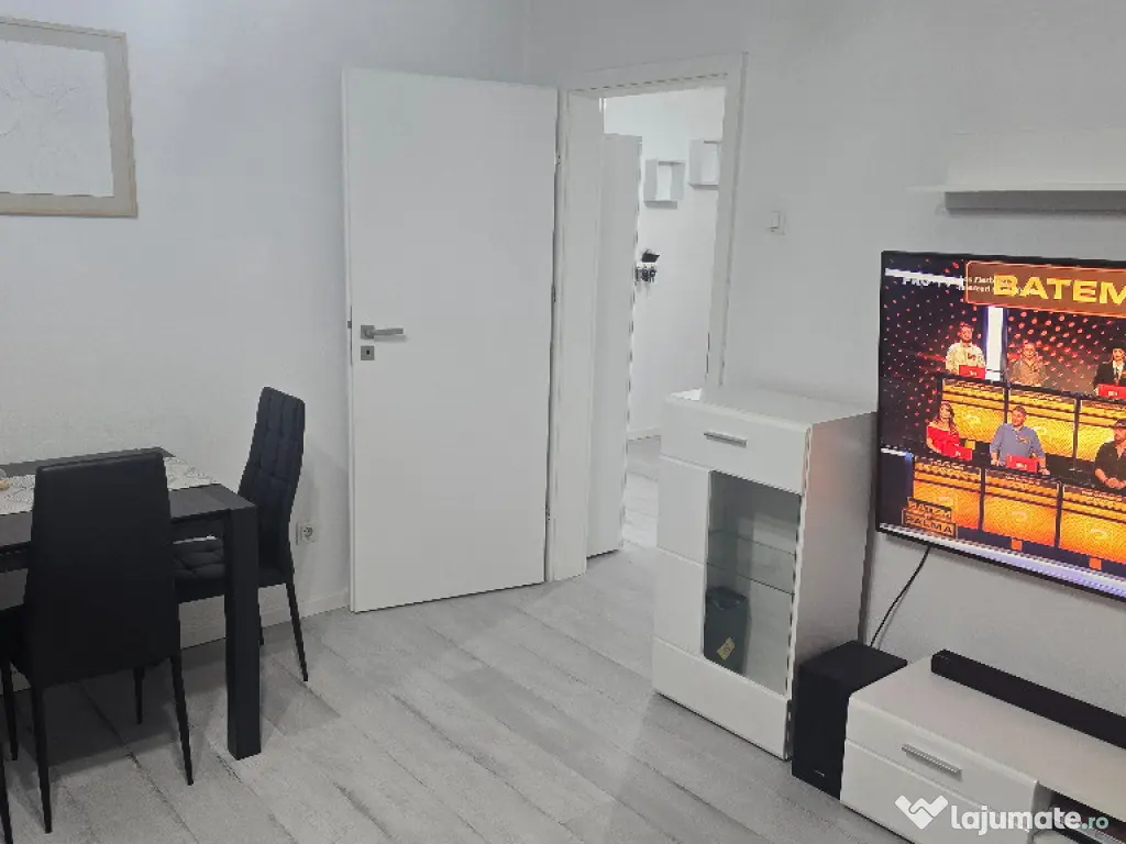 Vand apartament 3 c. dec.,Deva, Imp.Traian, etaj 1, mobilat, PARCARE 