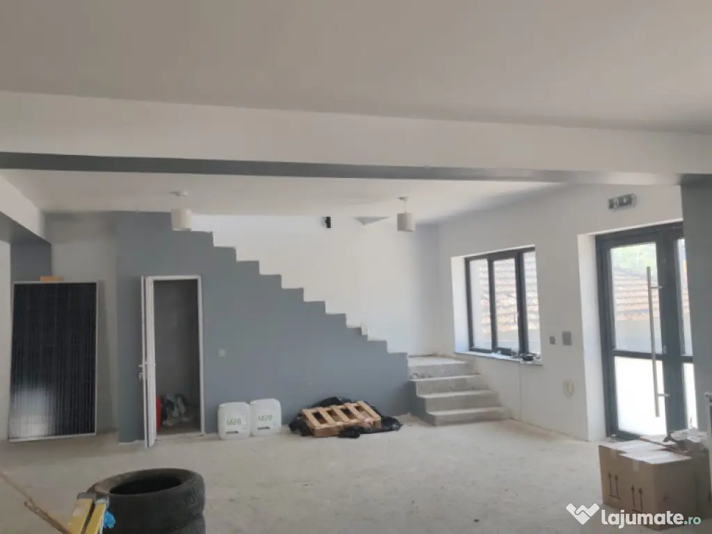 Spatiu comercial nou.Spatiu birouri 