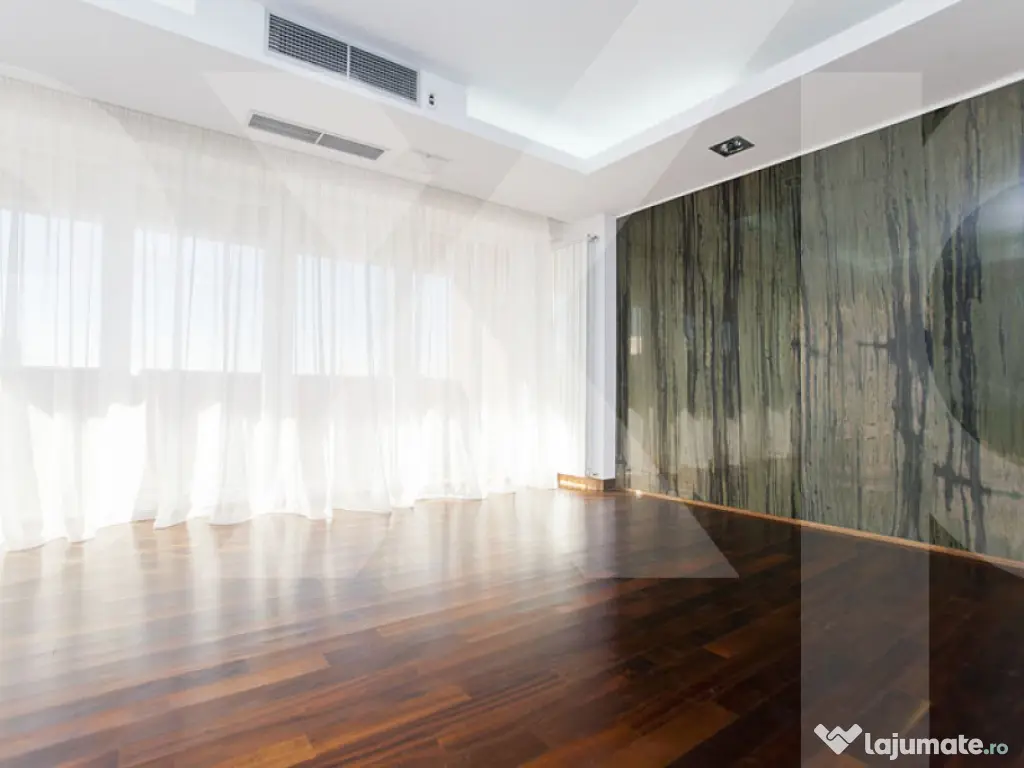 Apartament 4 camere de vanzare- zona Eminescu, bloc nou, foa