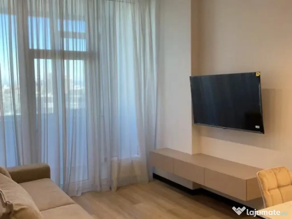 2 Camere de vanzare zona Unirii