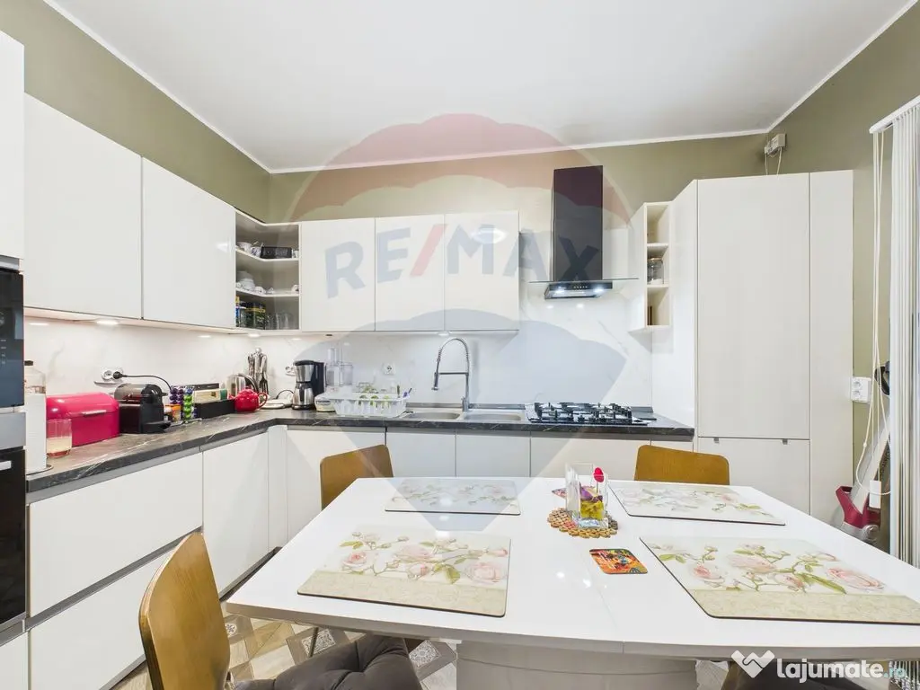 Casă / Vilă cu 5 camere de vânzare în zona Central 