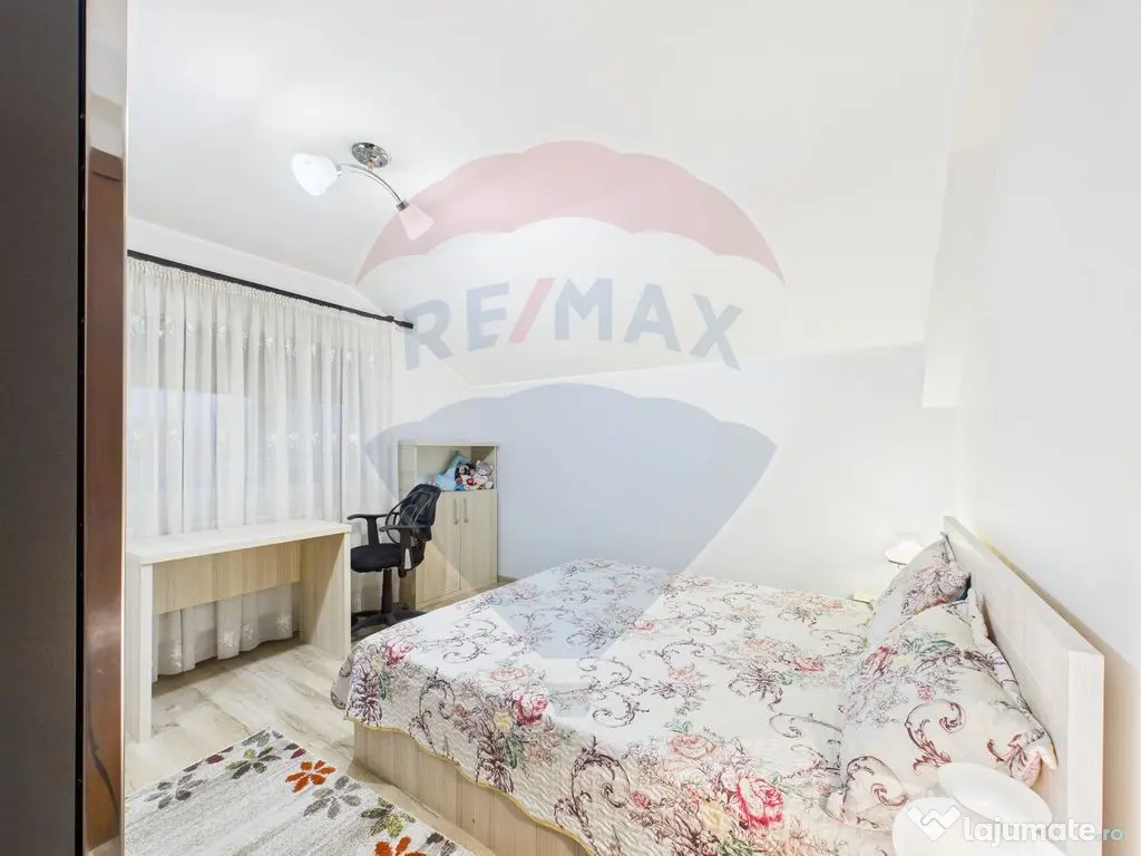 Casă / Vilă cu 5 camere de vânzare în zona Central 