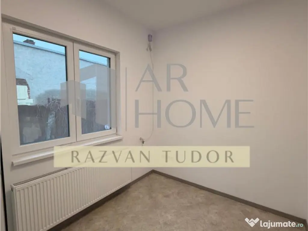 Spatiu comercial cu parcare proprie , Ploiesti, ultracentral 