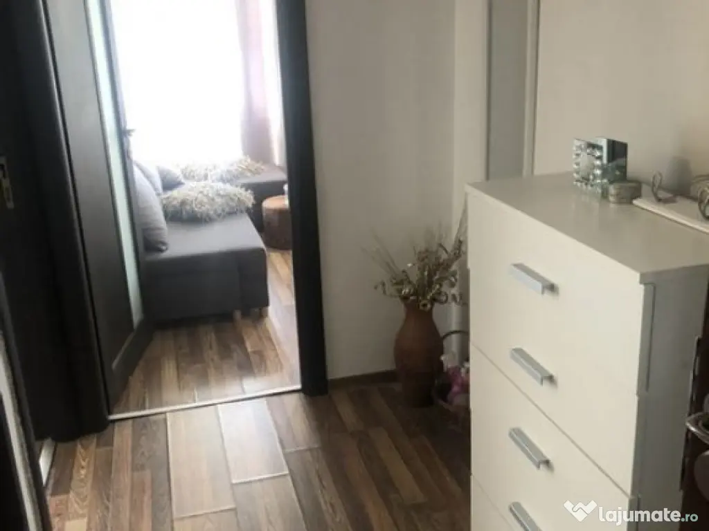 Garsoniera zona Vacaresti 