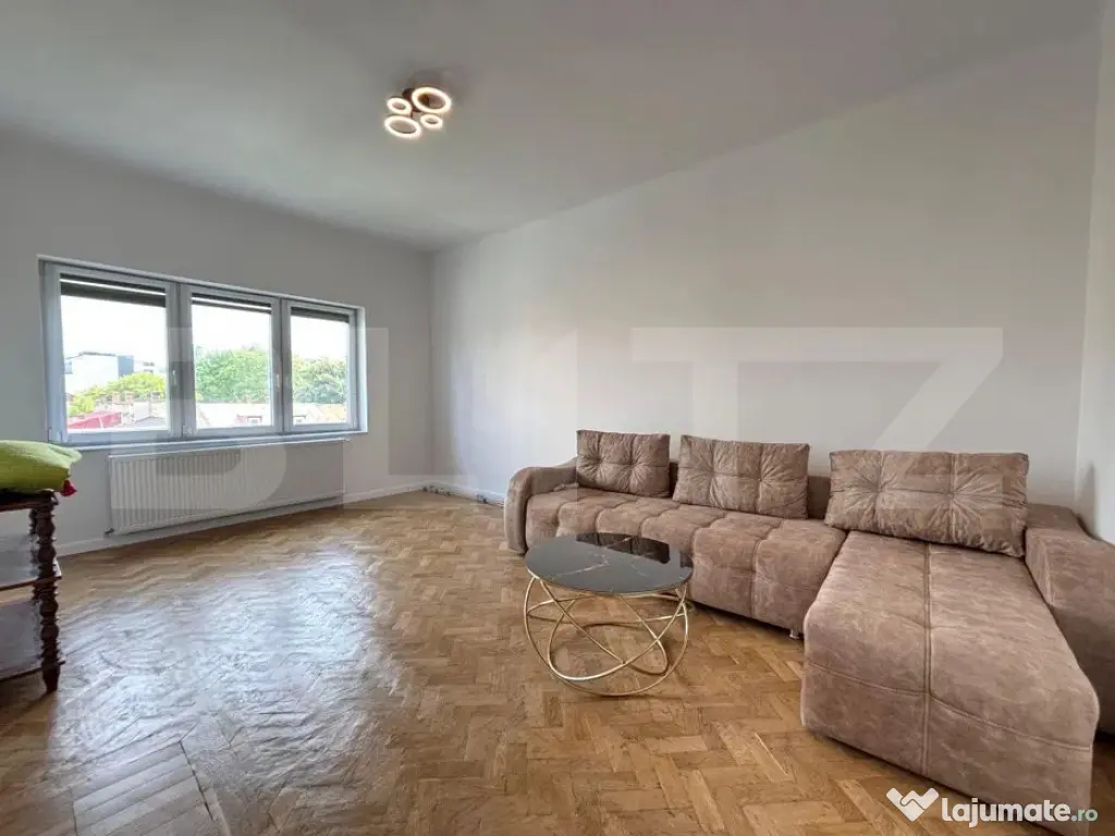 Apartament de 2 camere, 64 mp, zona Centrală