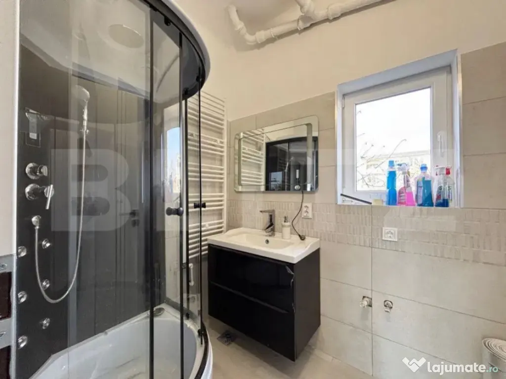 Apartament de 2 camere, 64 mp, zona Centrală