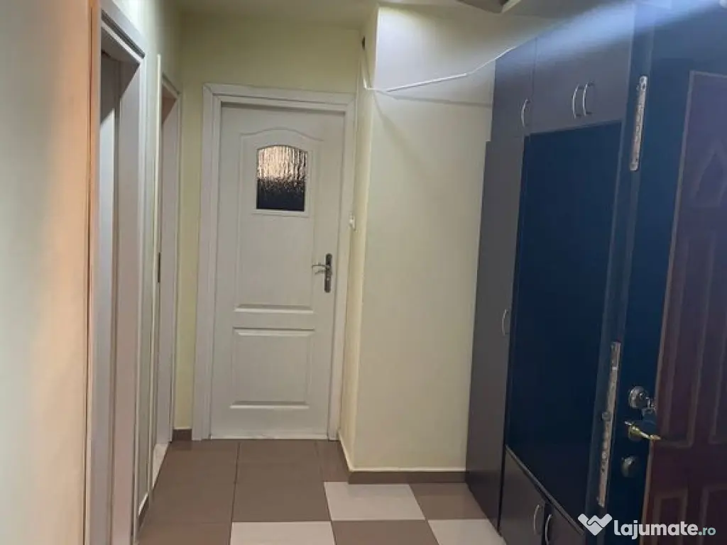 APARTAMENT 3 CAMERE- 700EURO 