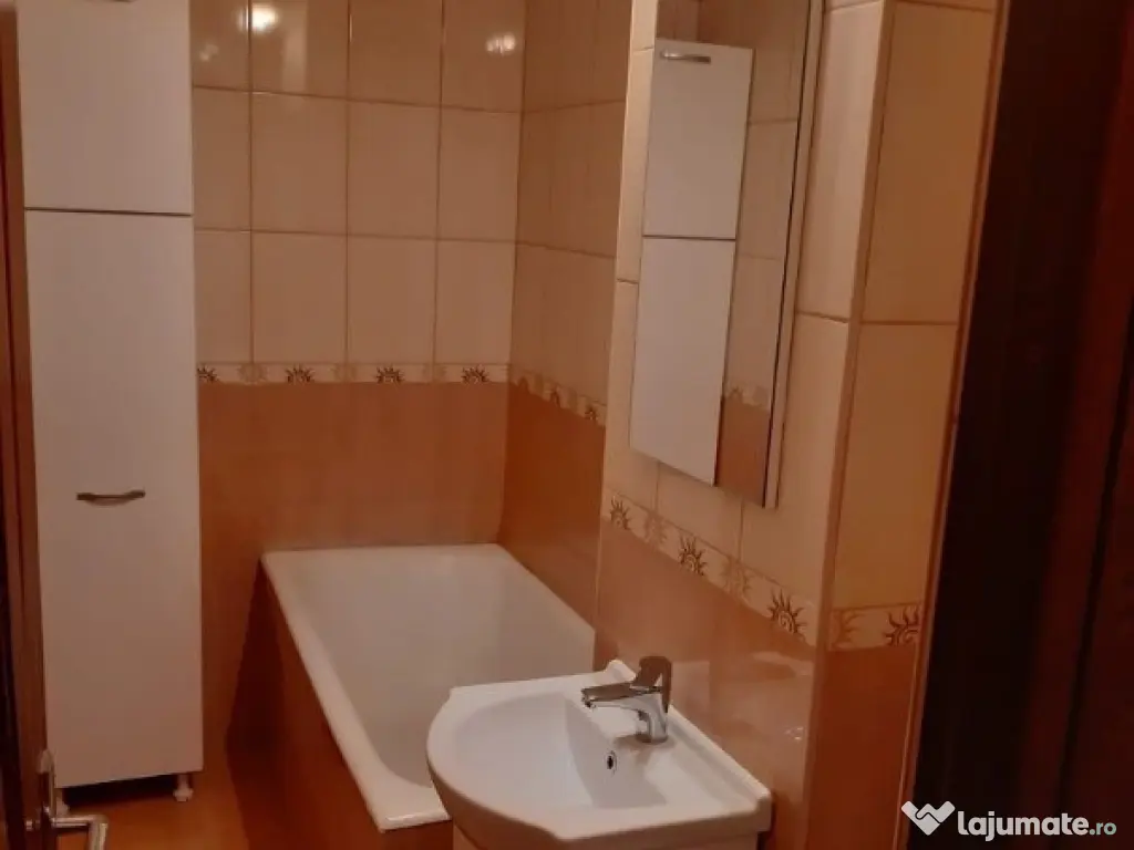 Garsoniera zona Eroii Revolutiei