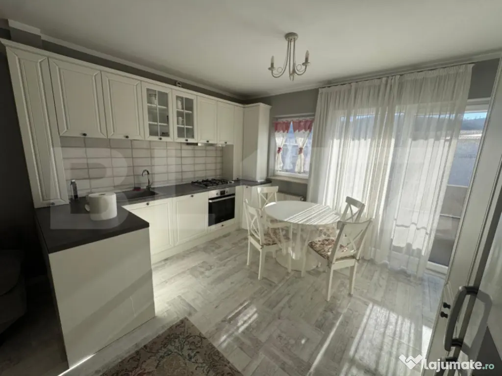 Apartament 2 camere superb,mobilat complet,parcare proprie