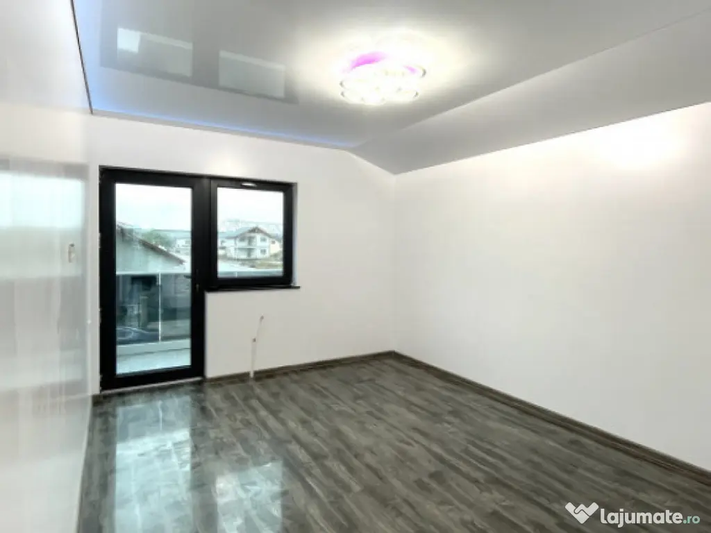 Vila P+M, 5 Camere, 450 mp teren, Midia Sat