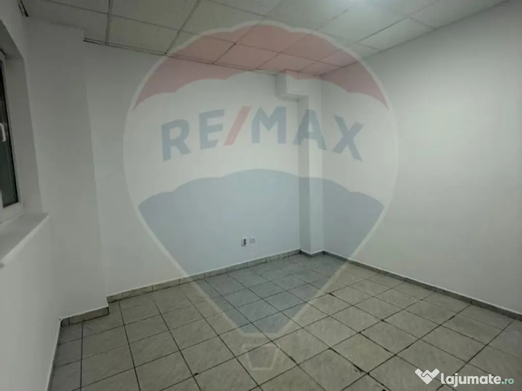 Spațiu comercial de 60mp de închiriat în zona Rovine 