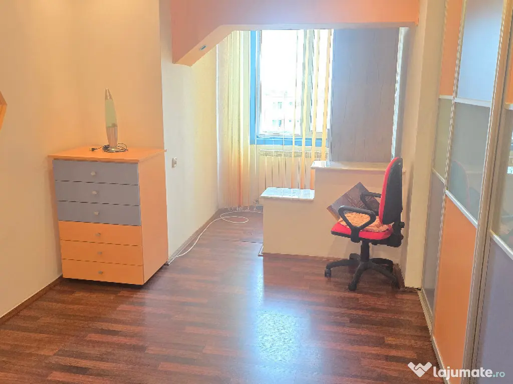 Vand apartament 2 camere in Deva, Bld. Decebal, 50 mp, decomandat, 