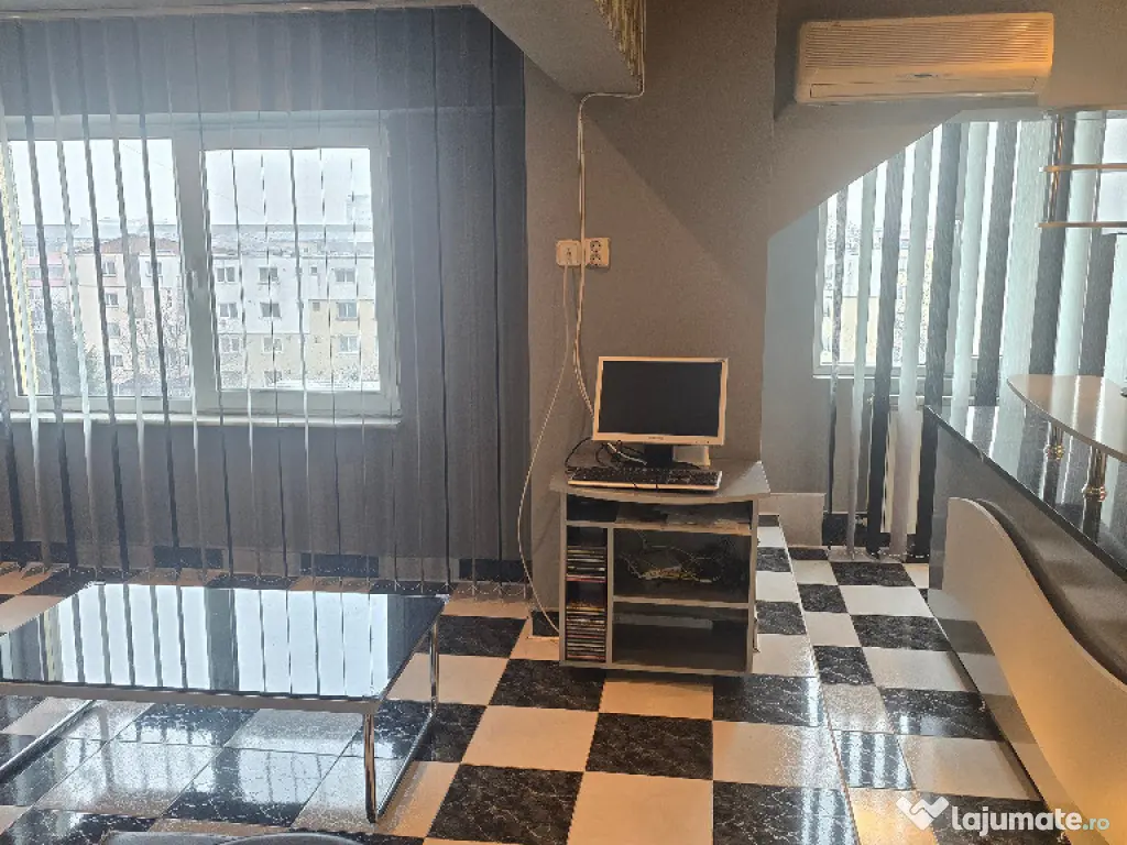 Vand apartament 2 camere in Deva, Bld. Decebal, 50 mp, decomandat, 