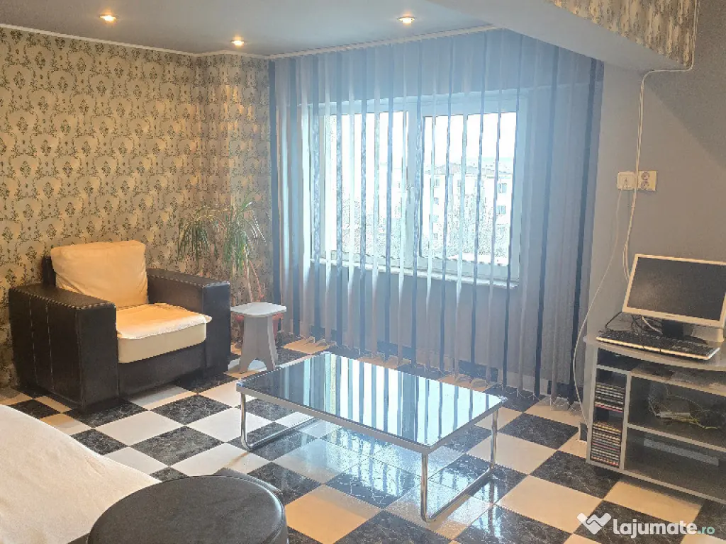 Vand apartament 2 camere in Deva, Bld. Decebal, 50 mp, decomandat, 