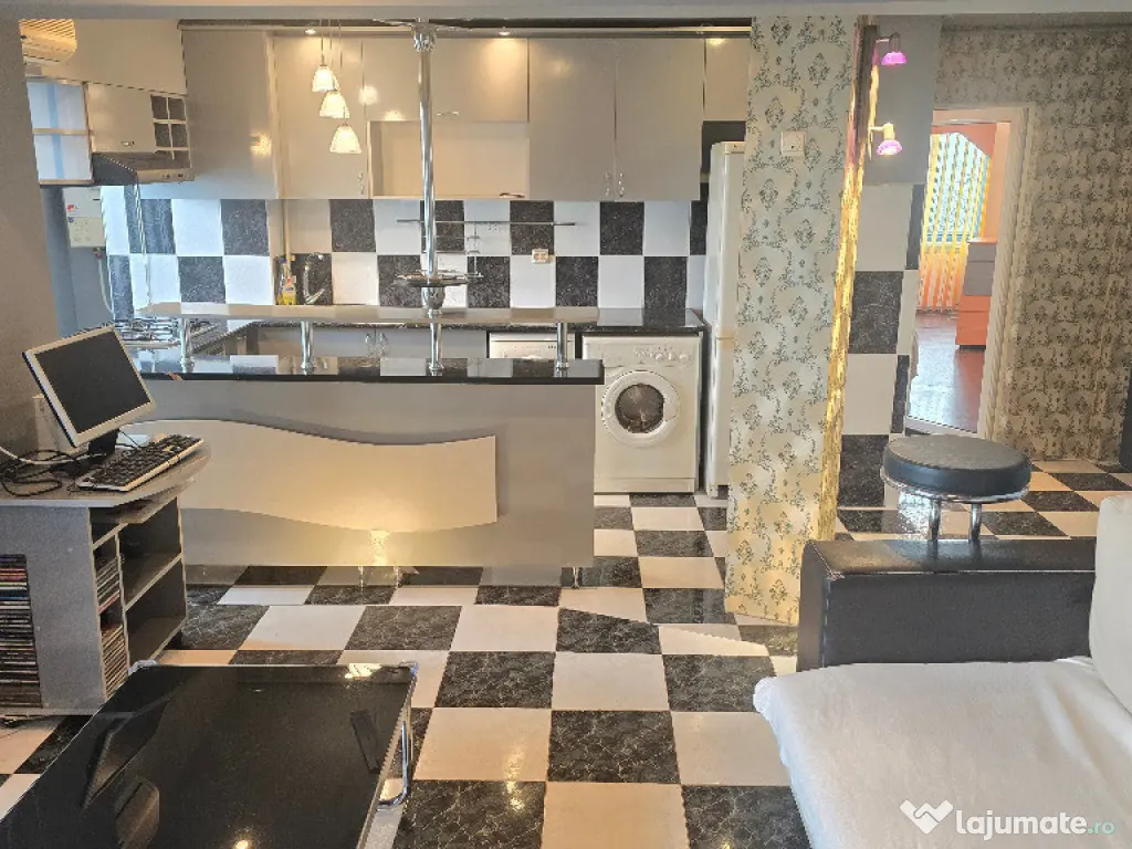 Vand apartament 2 camere in Deva, Bld. Decebal, 50 mp, decomandat, 