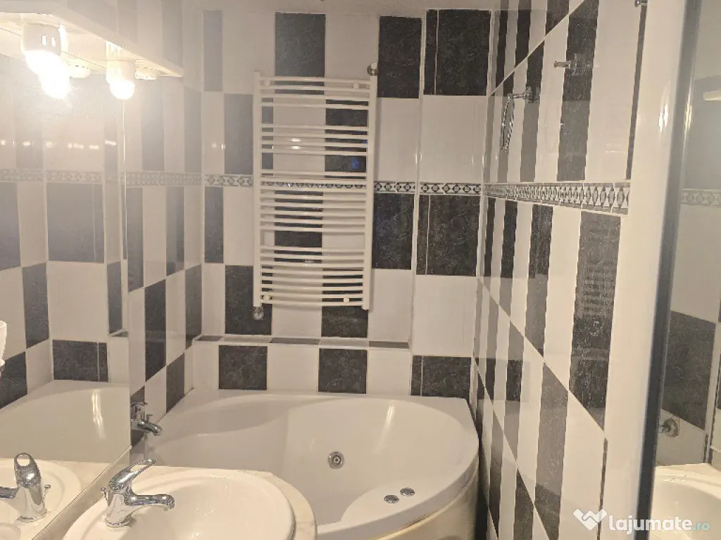 Vand apartament 2 camere in Deva, Bld. Decebal, 50 mp, decomandat, 