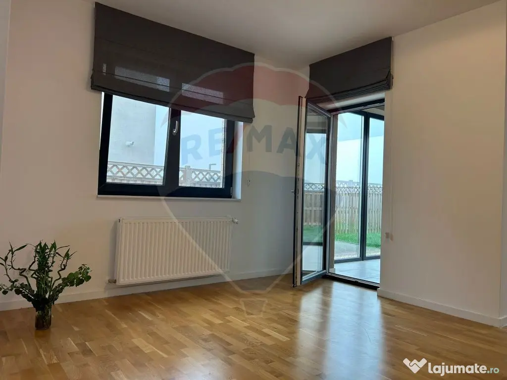 Vilă cu 4 camere de vânzare in Liziera de Lac 