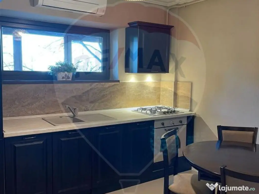 Apartament cu 2 camere de închiriat în zona Central