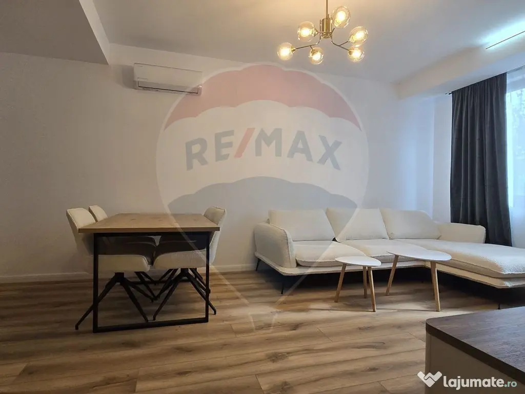 DE INCHIRIAT Casă / Vilă cu 5 camere în zona Ferme/OTO... 