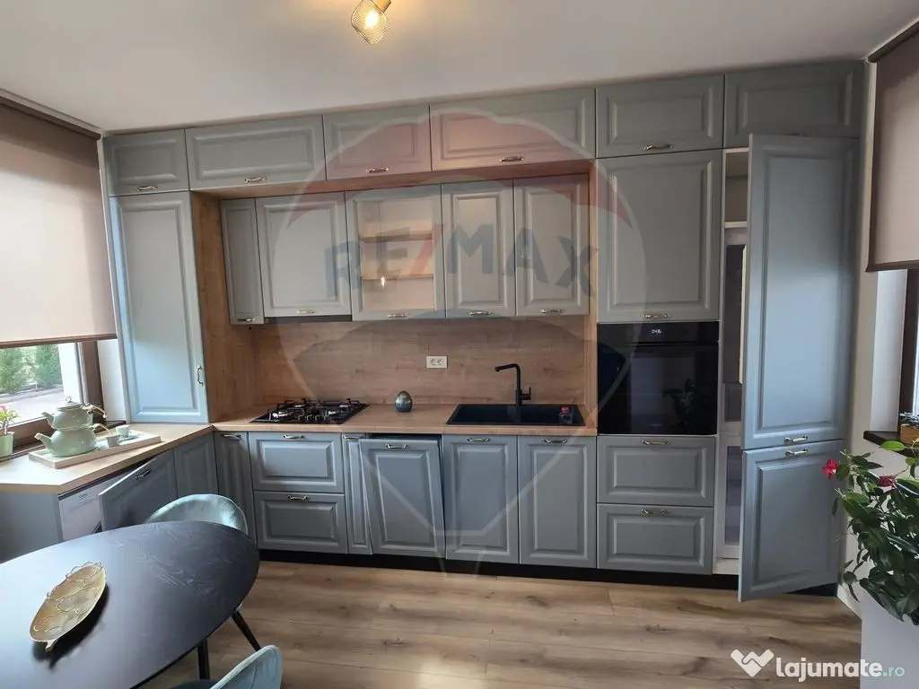 DE INCHIRIAT Casă / Vilă cu 5 camere în zona Ferme/OTO... 