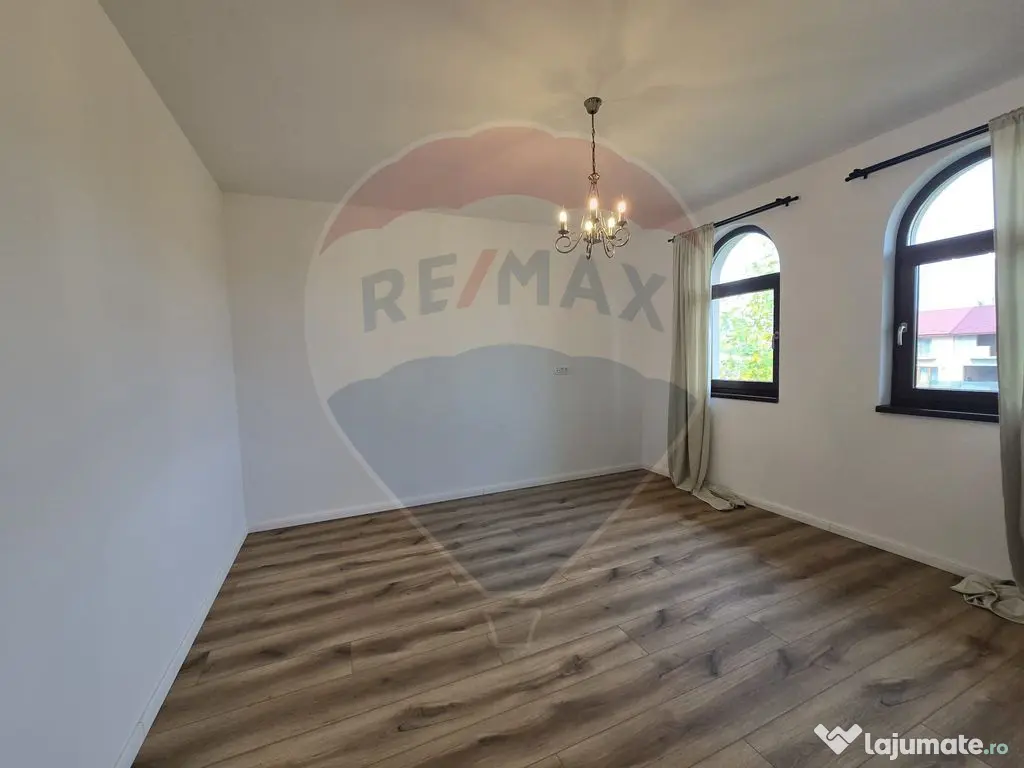 DE INCHIRIAT Casă / Vilă cu 5 camere în zona Ferme/OTO... 