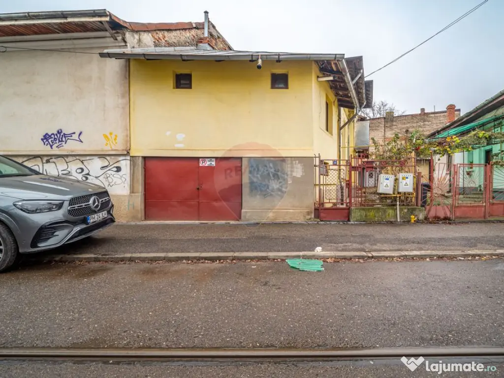 Casa ultracentrală cu 2 camere de vanzare in Ploiesti