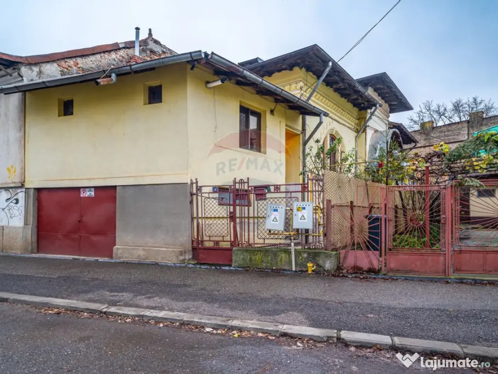 Casa ultracentrală cu 2 camere de vanzare in Ploiesti