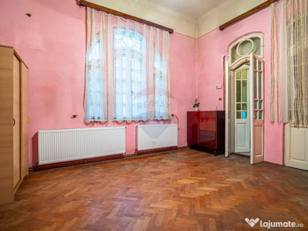 Casa ultracentrală cu 2 camere de vanzare in Ploiesti