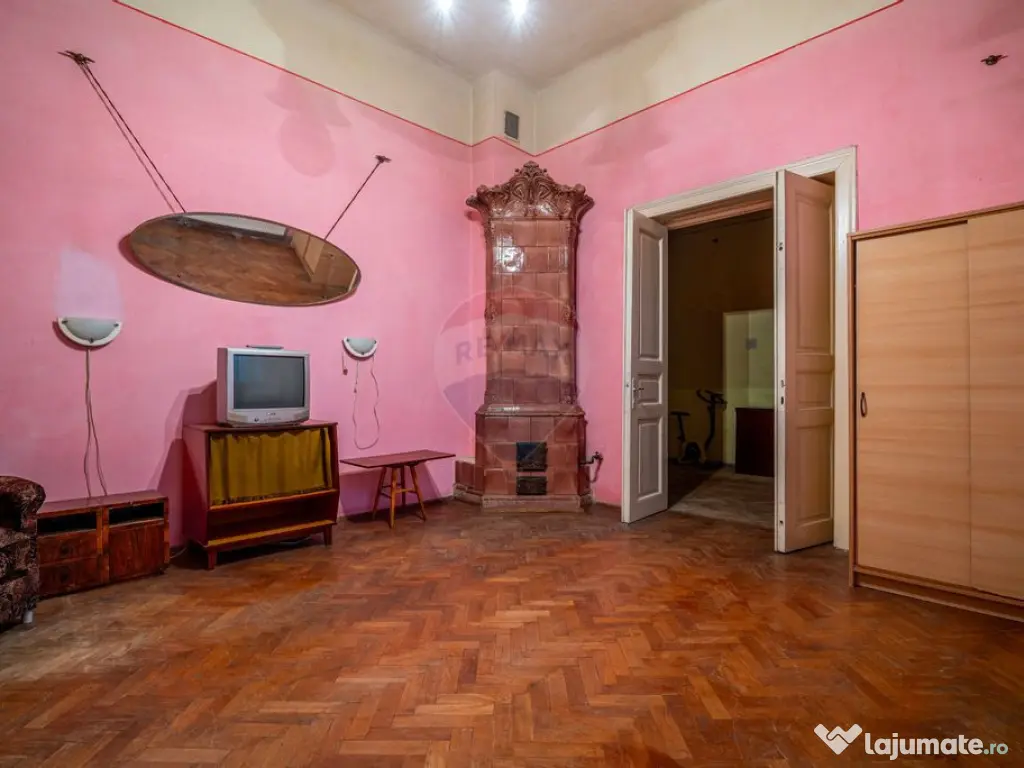 Casa ultracentrală cu 2 camere de vanzare in Ploiesti