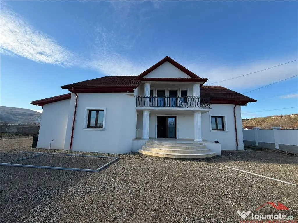 Vila deosebita Parter Mansarda de in Odobesti