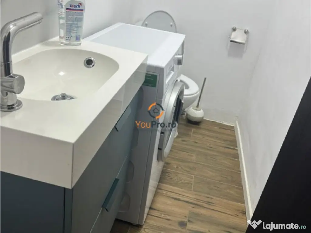 Decomandat cu Centrala Centru Gh Lazar