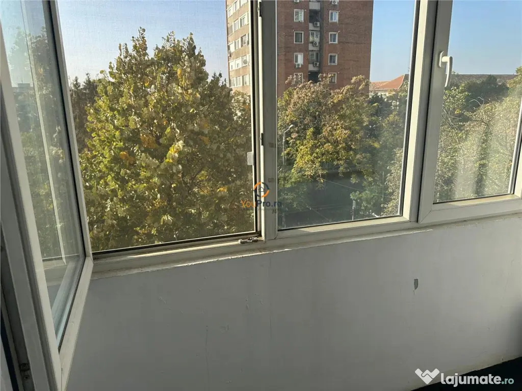 Decomandat cu Centrala Centru Gh Lazar