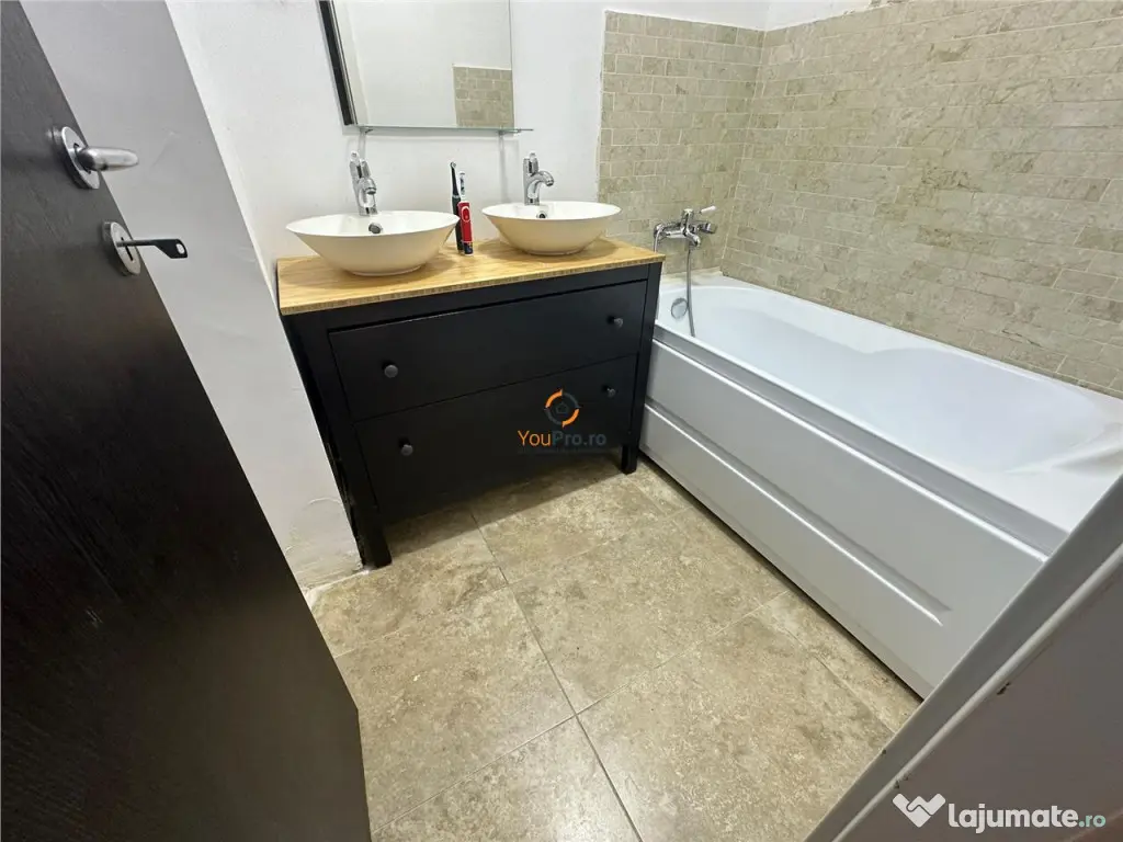 Decomandat cu Centrala Centru Gh Lazar